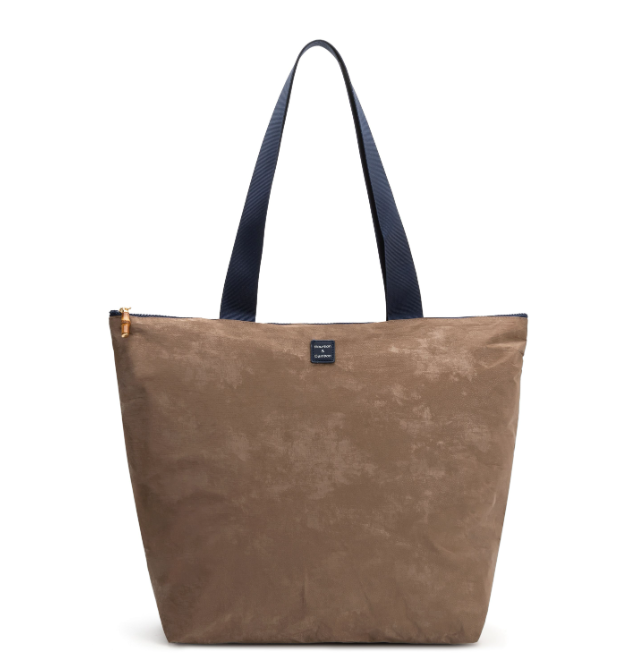 Tote Worthy