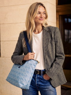 Tote Worthy